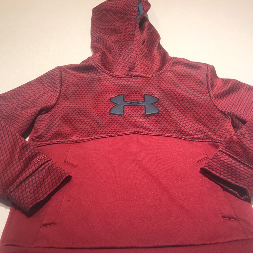 Boys Under Armour sweatshirt
